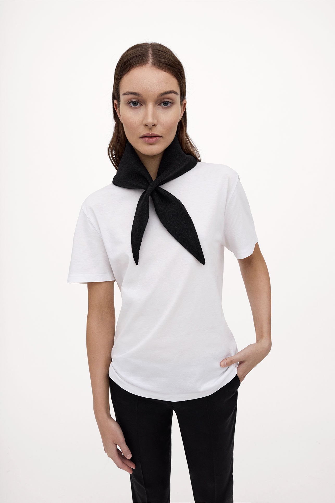 Christian Aks Noah Wool Scarf Scarfs 9090 Black