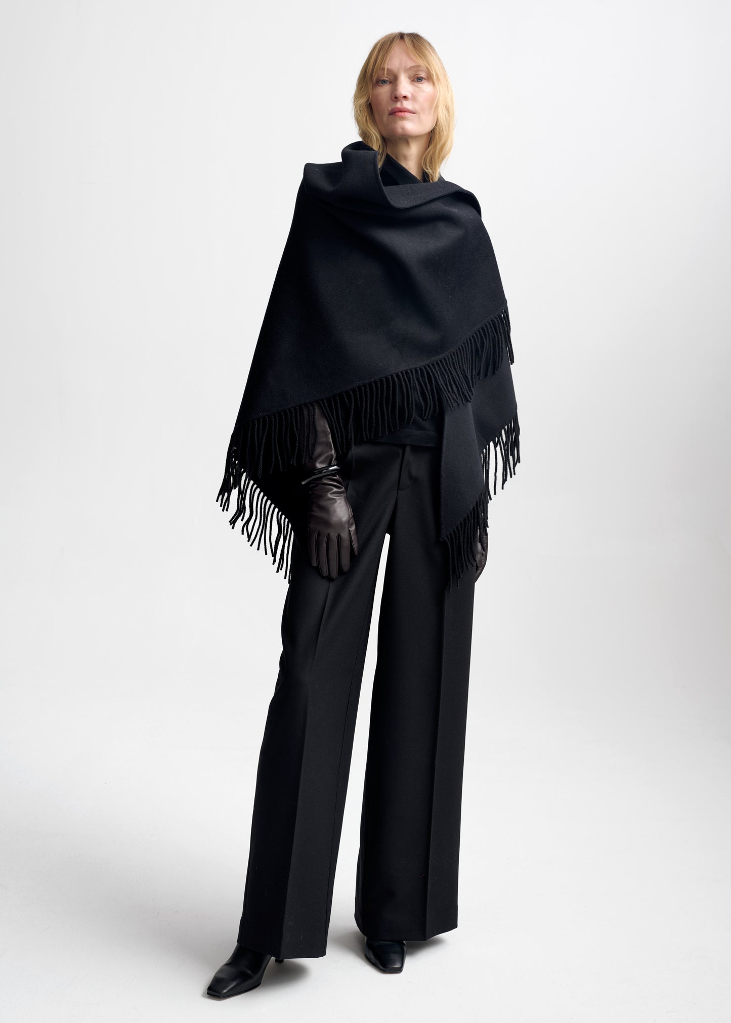 Christian Aks Alba Wool Scarf Scarfs 9090 Black