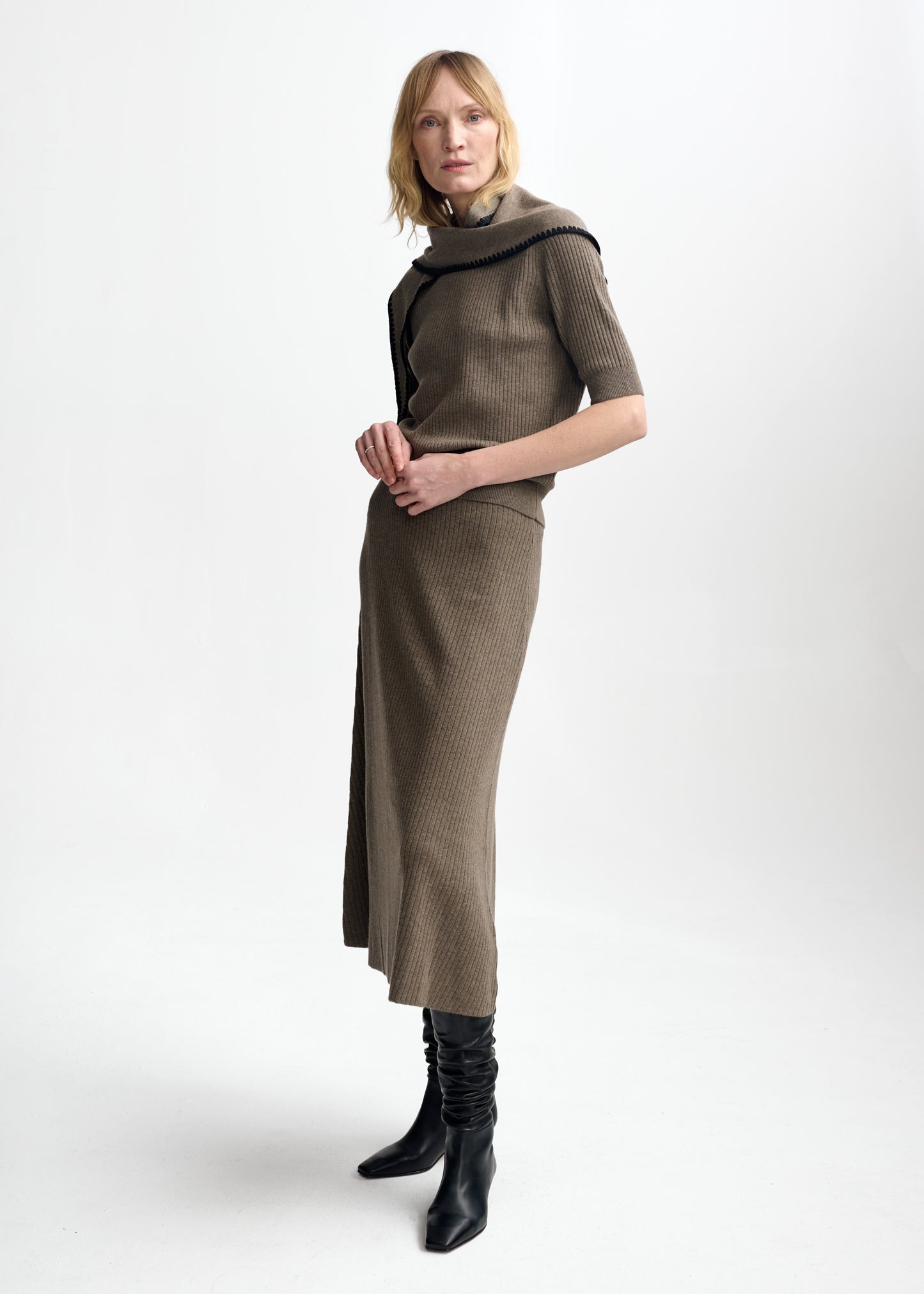 Christian Aks Ember Merino Knit Knitwear 8068 Wood