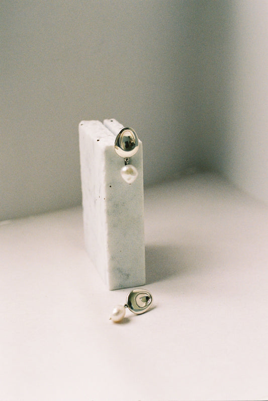 Christian Aks Two Form Earrings, one Pearl Earrings 0003 Silver